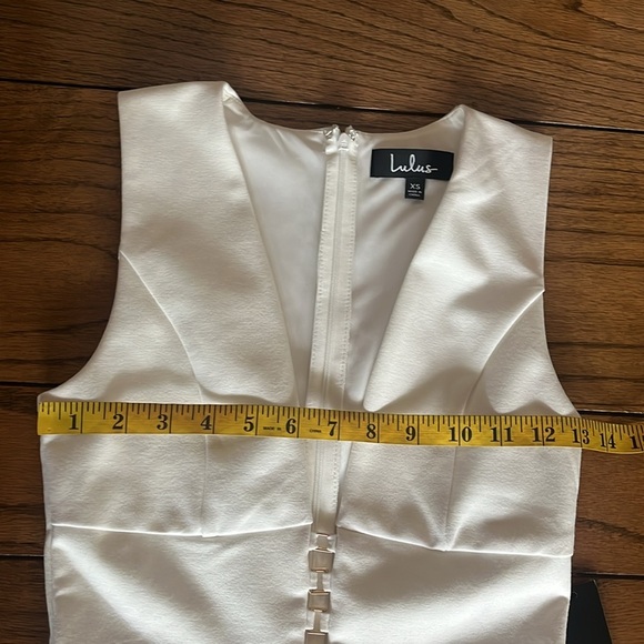 Lulus Deep V Neck Sascha White Sleeveless Bodycon Dress Size XS - Picture 6 of 12